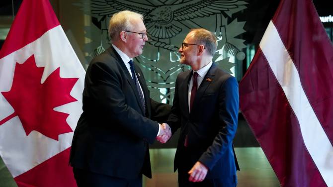 Click to play video: Meeting NATO’s 2% defence spending target is ‘about credibility’: Latvian defence minister