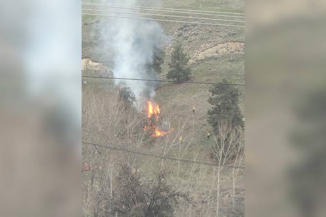 Click to play video: Morning brush fire in Kelowna quickly extinguished