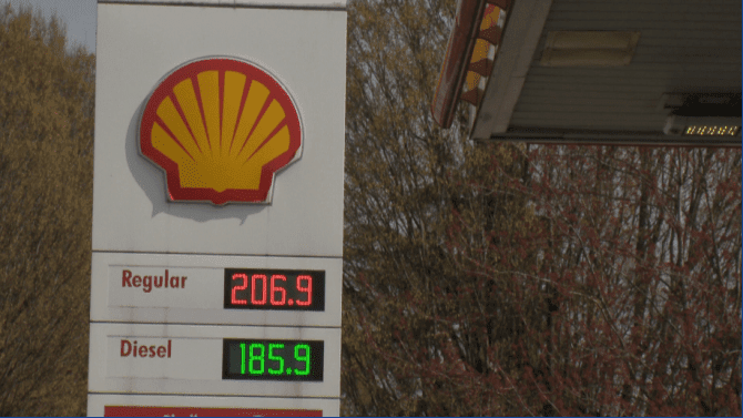 Click to play video: Carbon tax increase hits gas prices